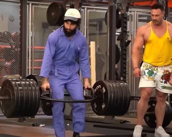Who is lifter in volleyball?