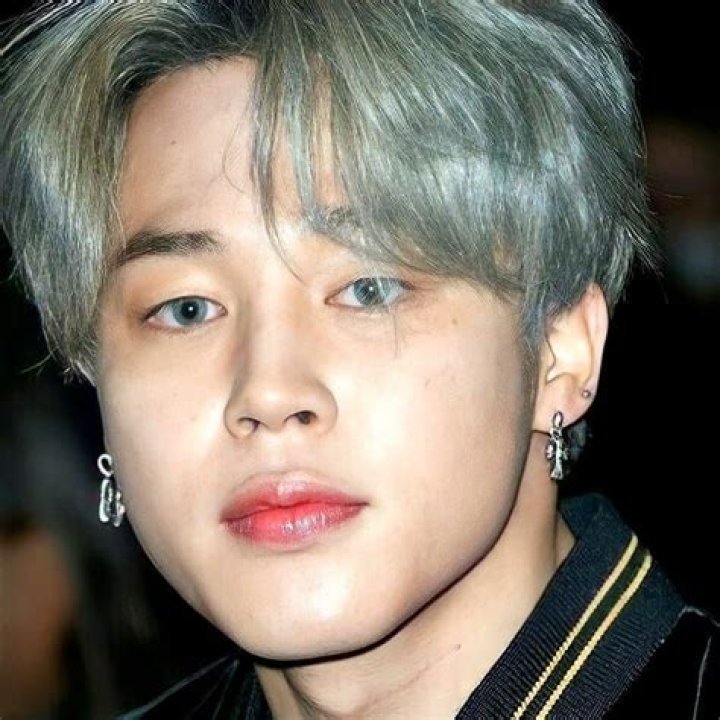 Who is most beautiful in BTS without makeup?