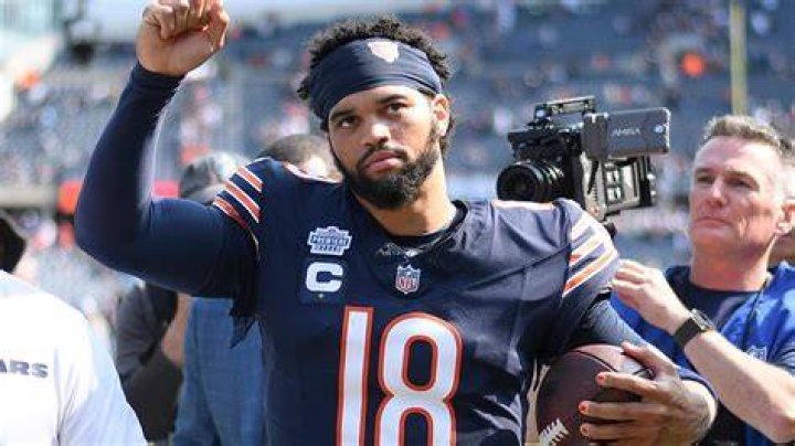 Who is the oldest QB to start a game?