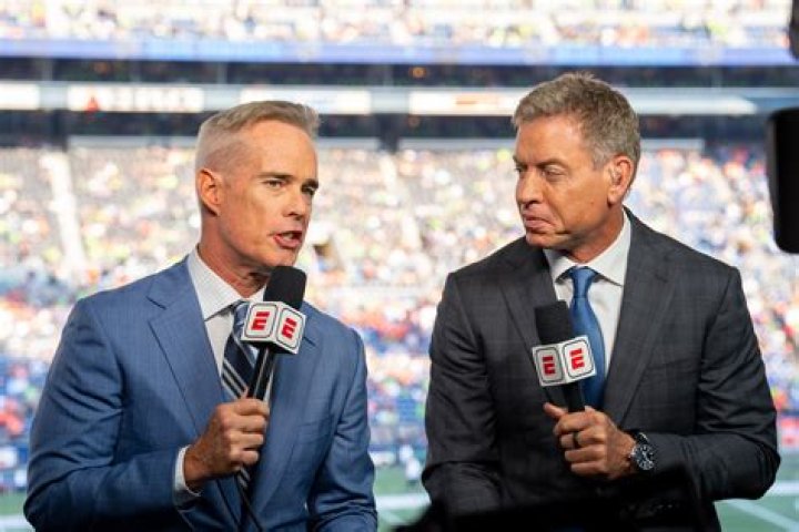 Who is Troy Aikman broadcast partner?
