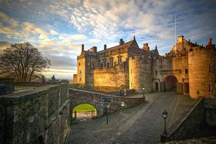 Who owns Brechin Castle in Scotland?