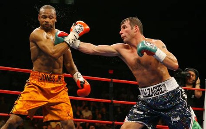 Who was Joe Calzaghe last fight?