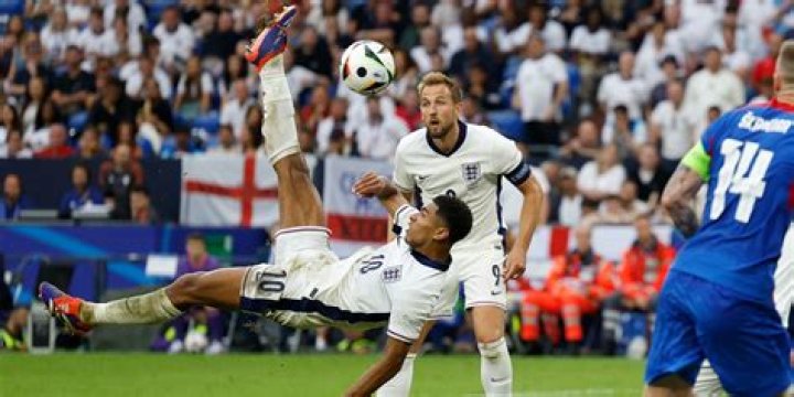Who was referee England vs Italy?