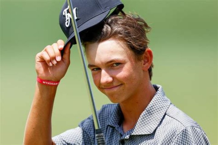Who was the youngest golfer to turn pro?