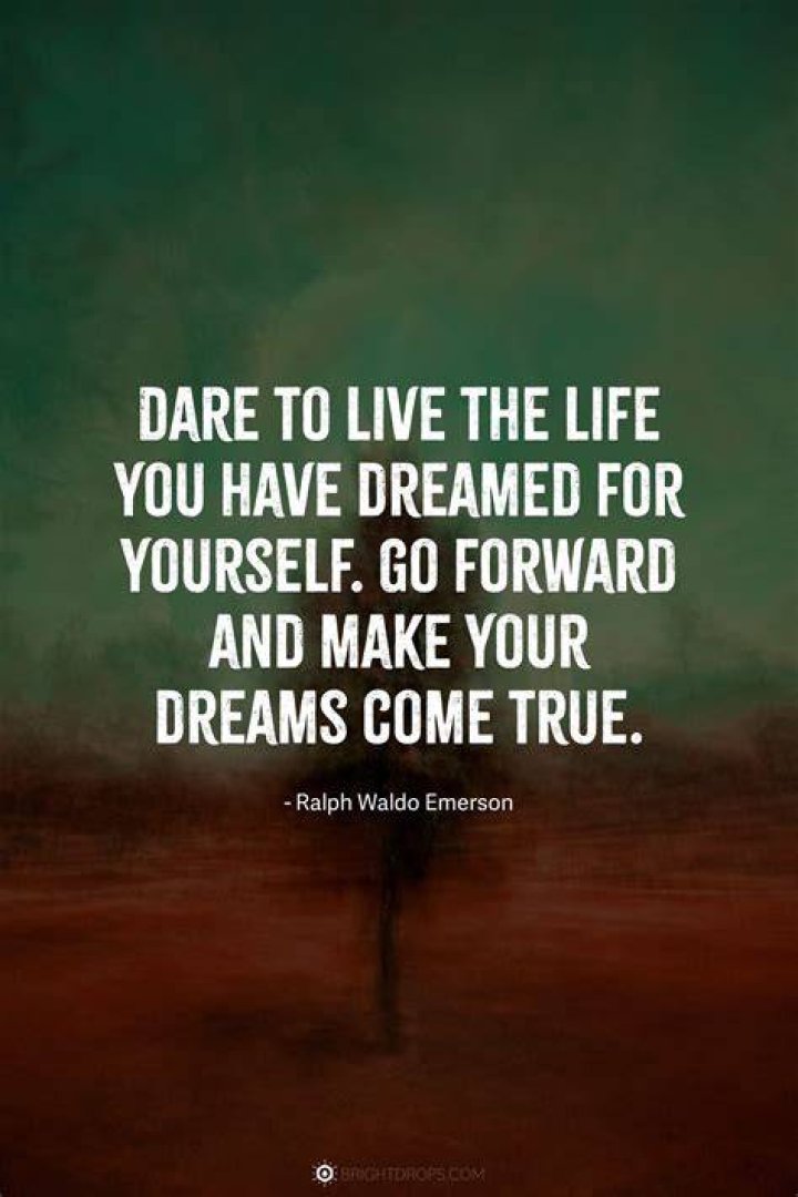Who were the negative people in Rudy's life that tried to discourage him from pursuing his dream?