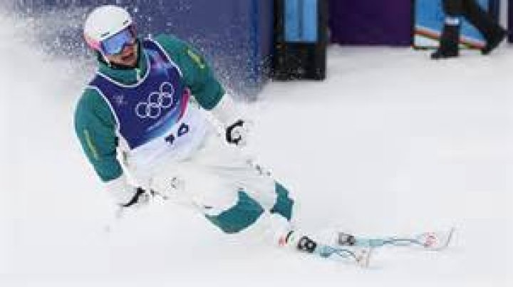 Who won men's moguls 2022 Olympics?