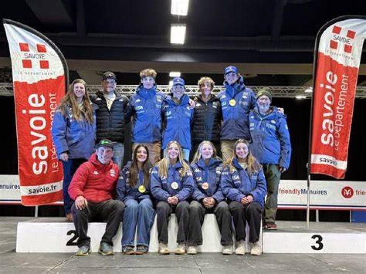 Who won silver in super-G?