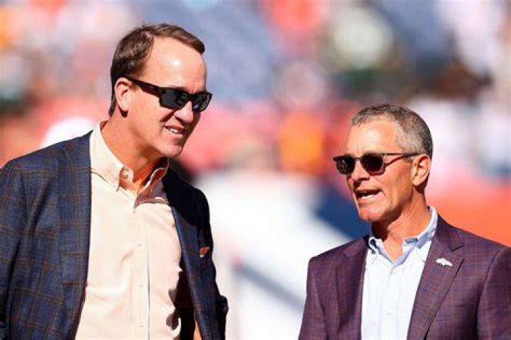 Who won the Heisman Trophy over Peyton Manning?
