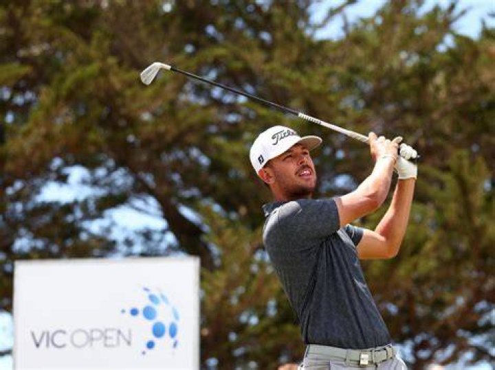 Who won the Vic Open golf?