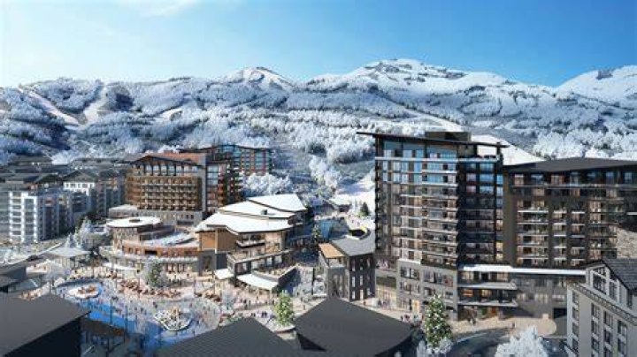 Why are snowboarders not allowed at Deer Valley?