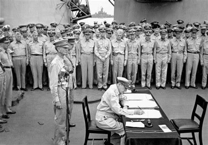Why did MacArthur return to the Philippines?