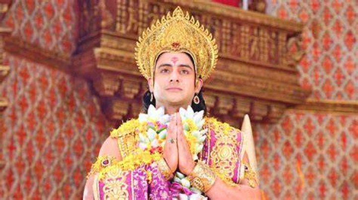 Why did Yudhishthira bet Draupadi?