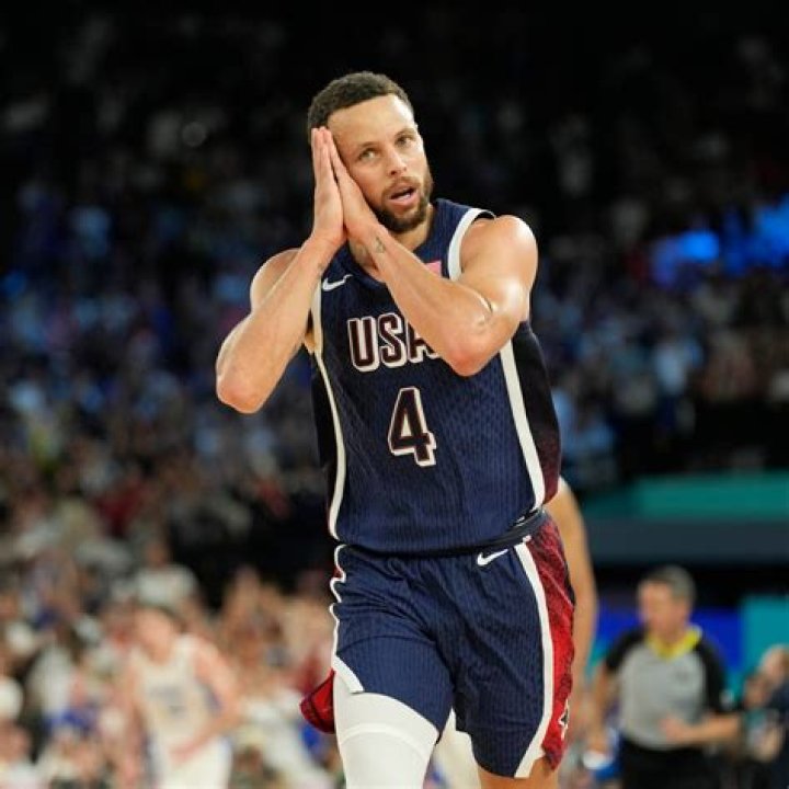 Why didn't Steph Curry play in Olympics?