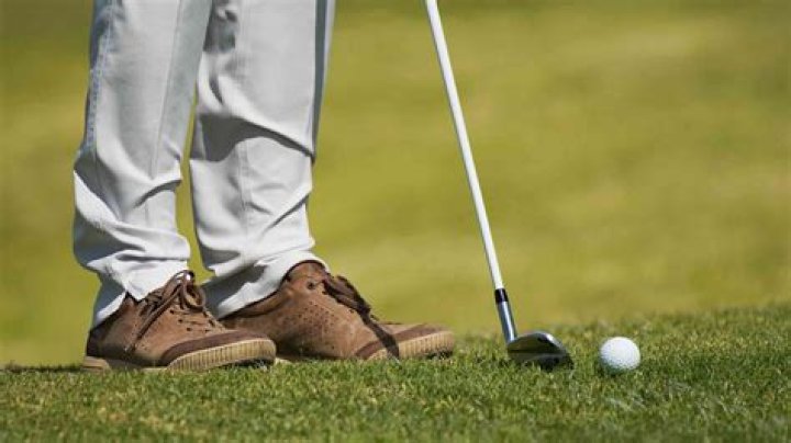 Why do I always hit the golf ball off the toe of the club?