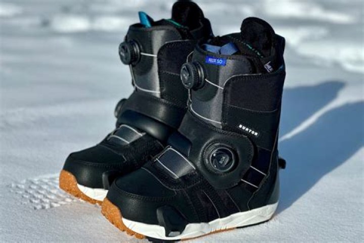 Why do my feet burn in snowboard boots?