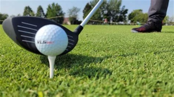 Why do pro golfers hover the driver?