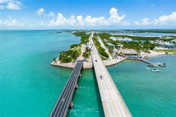Why do the Florida Keys smell like sewage?