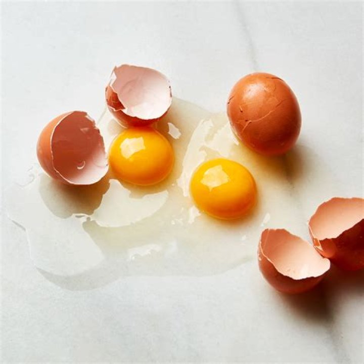 Why does meat smell like rotten eggs?