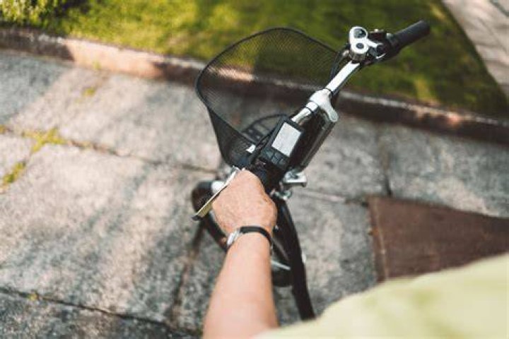 Why does my e-bike keep turning off?