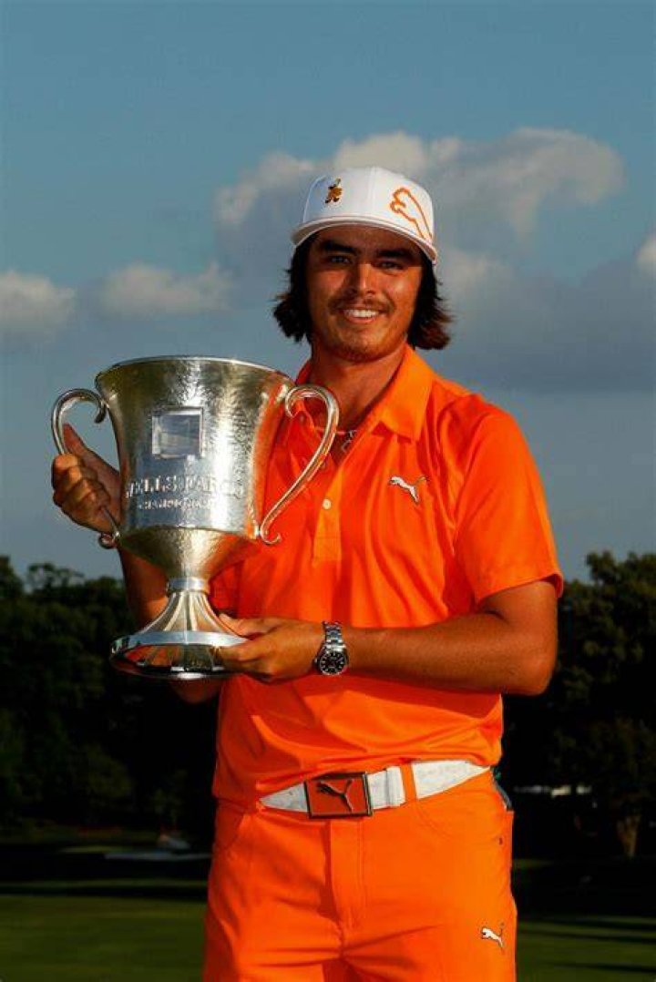 Why does Rickie Fowler wear sunglasses?