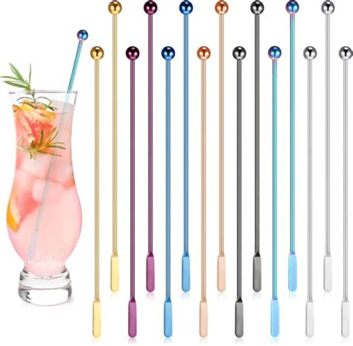 Why is a cocktail stirrer twisted?