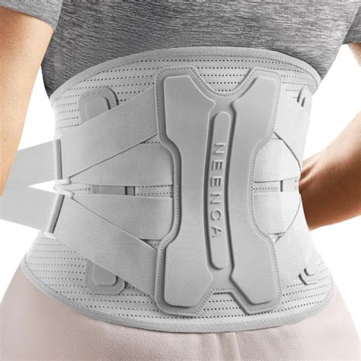 Will a back brace help hunchback?