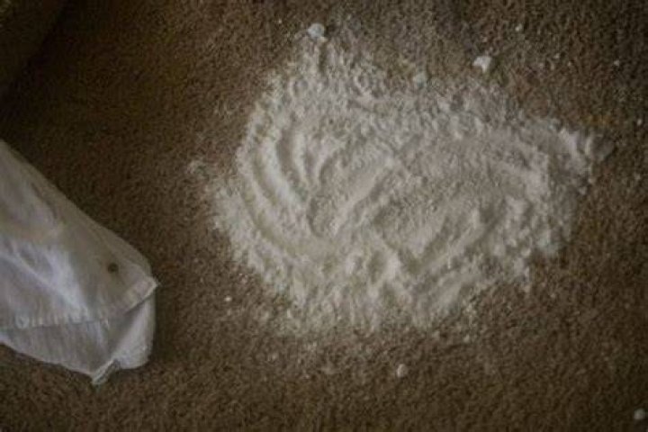 Will baking soda stain carpet?